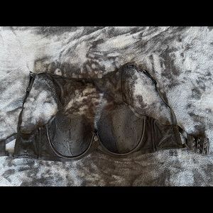 Victoria’s Secret Black Bra